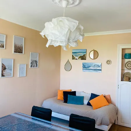 Les Pieds Dans L'eau Vue * Dieppe