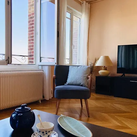 Les Pieds Dans L'eau Vue Apartment *