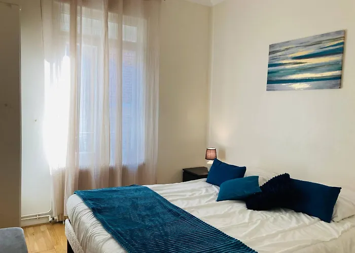 Les Pieds Dans L'eau Vue