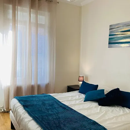 Les Pieds Dans L'eau Vue